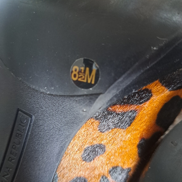 Size 8.5M womens, Banana Republic, leopard print, peep toe heels, Booties - Picture 10 of 11